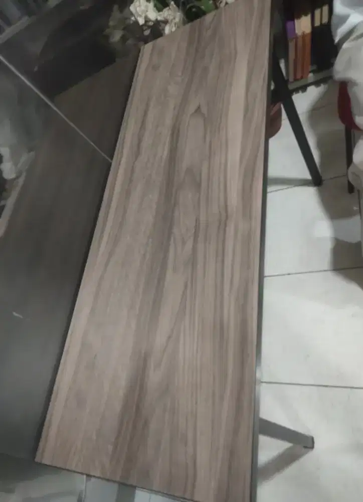 Meja kayu lipat serbaguna