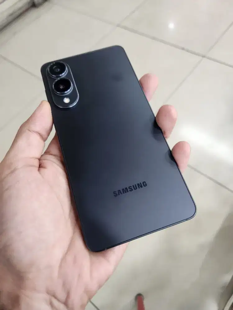 Samsung s25 edge 12/512 like New tanpa minus