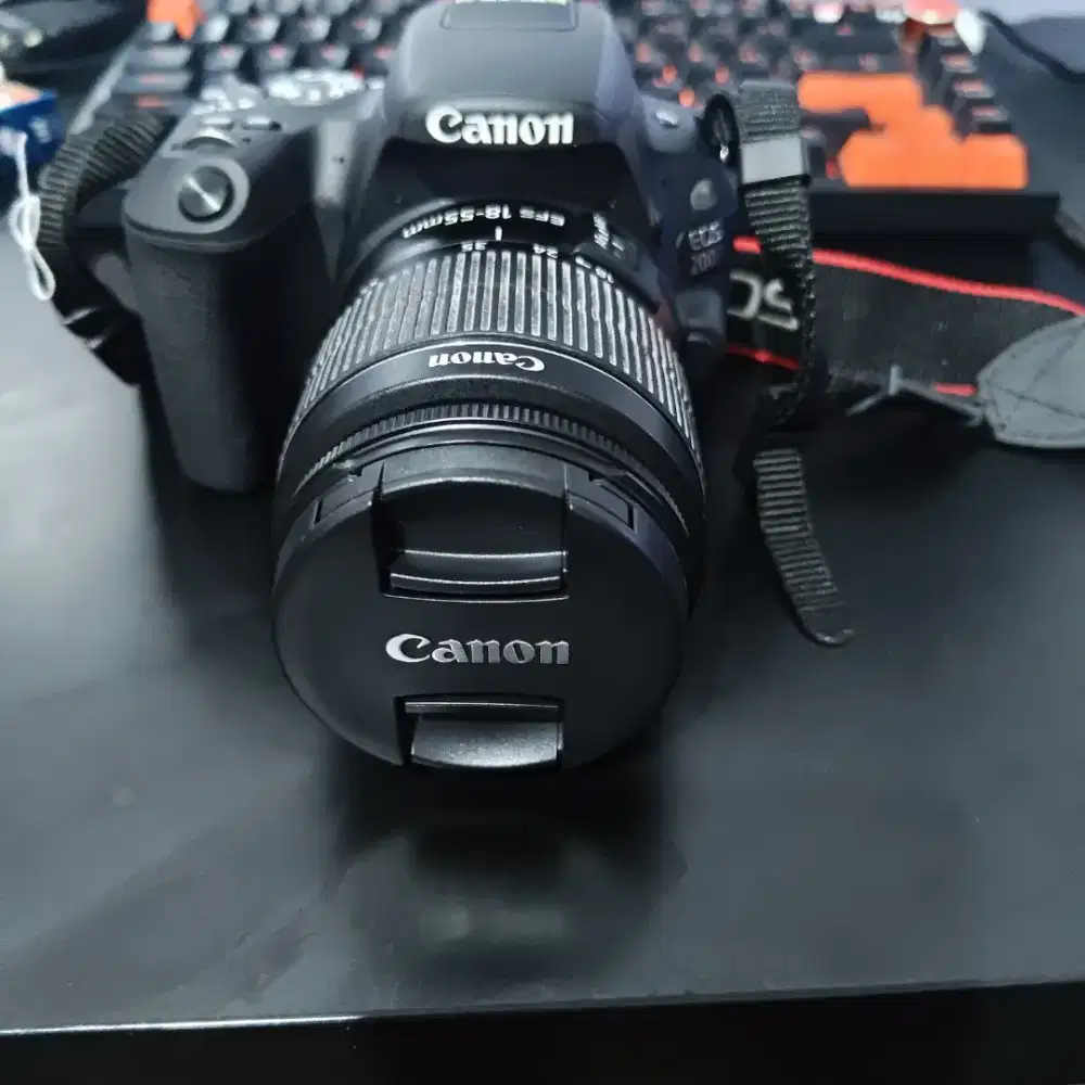 Kamera Cannon EOS 200D