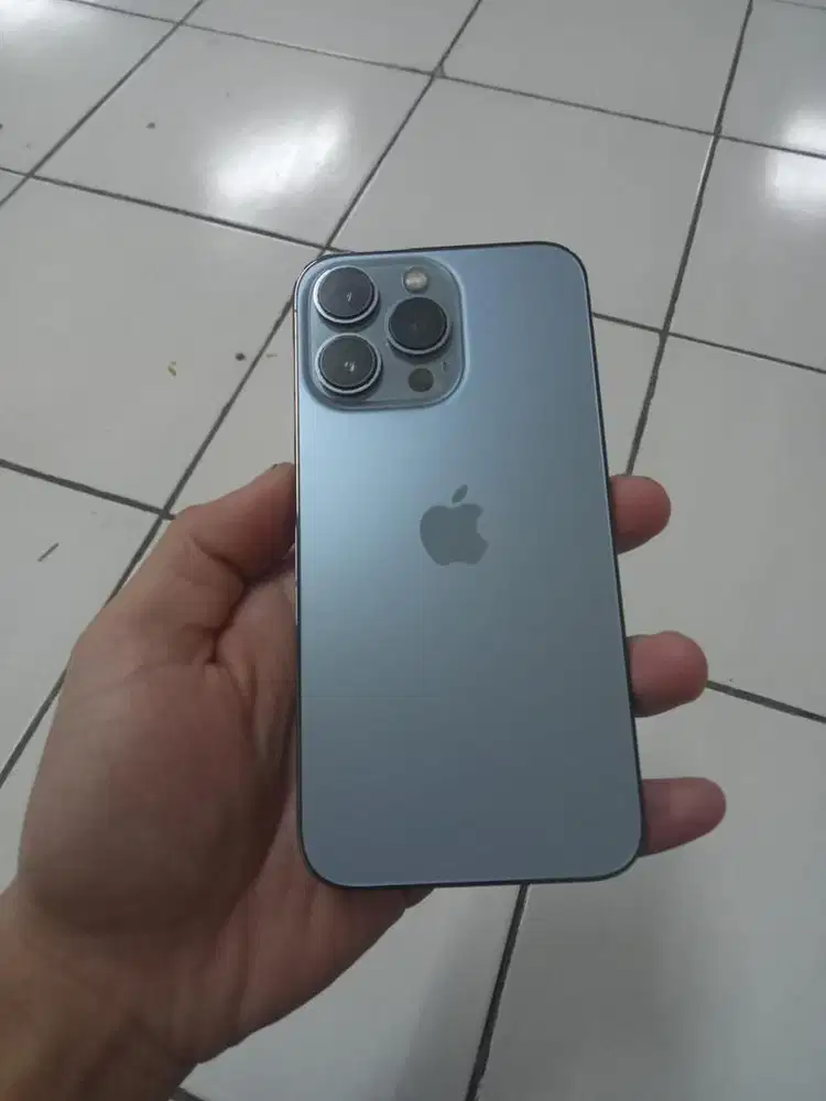 Iphone 13 Pro blue sierra