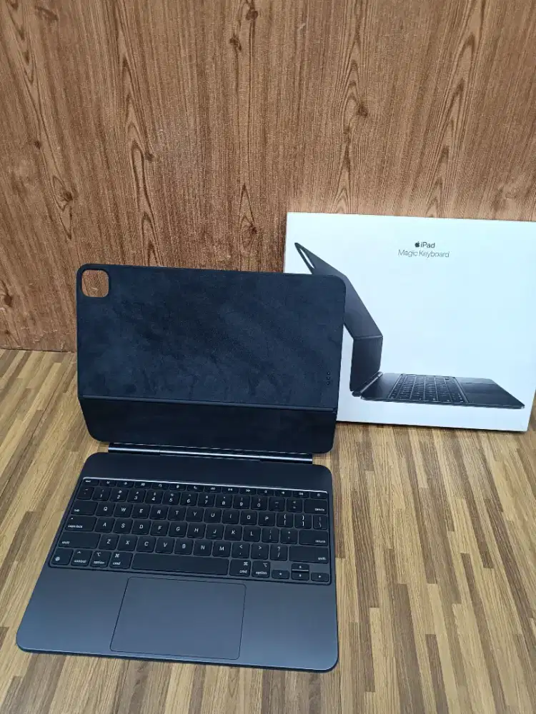 Apple Magic Keyboard iPad pro M4 13 inch Second iBox Mulus Fullset