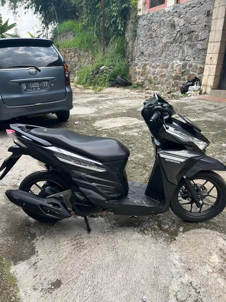 Vario led old 2017 Istimewa / Vario Led 125 2017 Istimewa