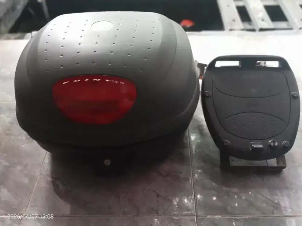 Box givi 33L dan breket geser