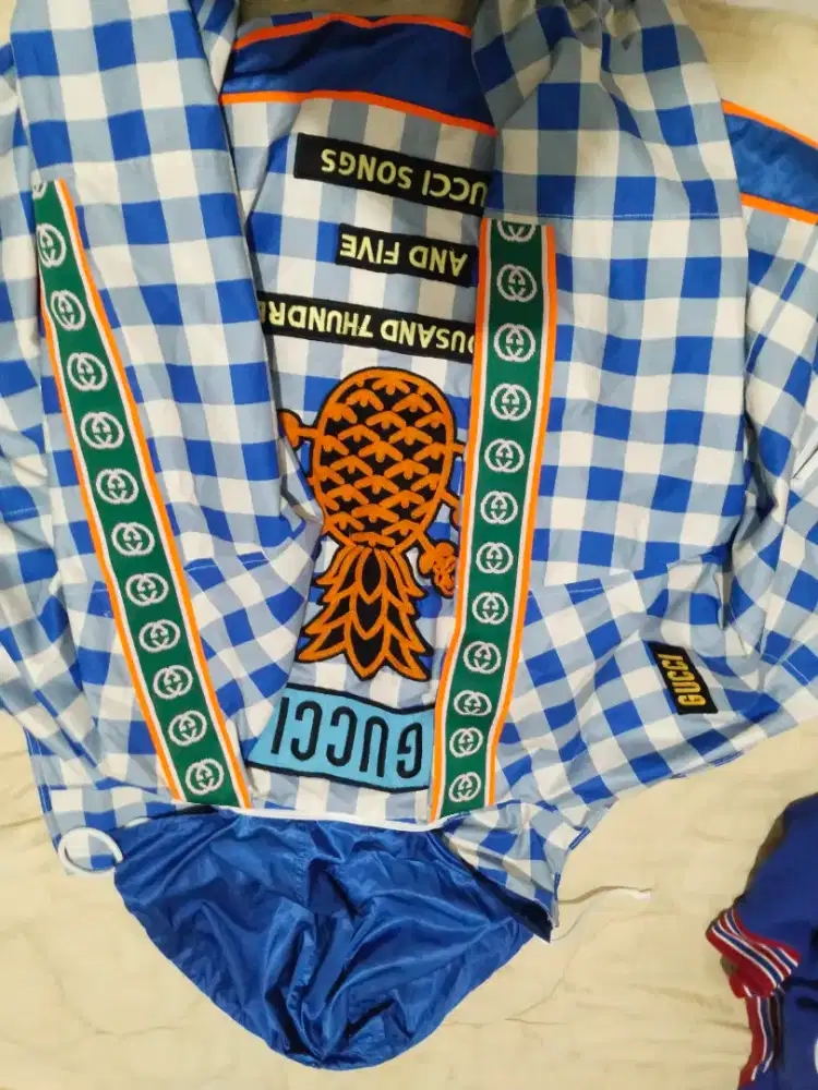 JAKET GUCCI SECOND LIKE NEW