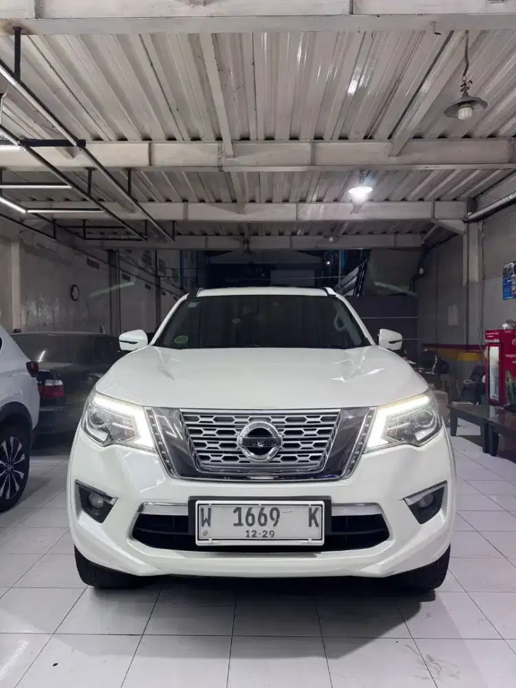 Nissan Terra 4x2 diesel matic Triptonic Putih 2018