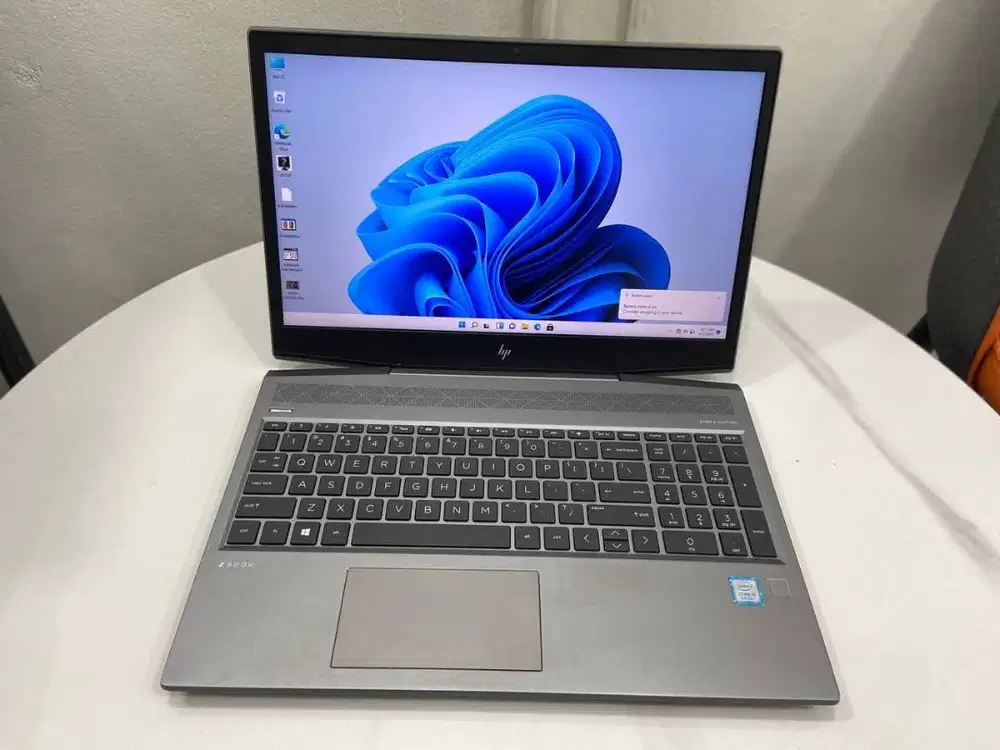 LAPTOP LAYAR LEBAR HP ZBOOK 15v G5 CORE i5 GEN8 8GB/256GB *REC