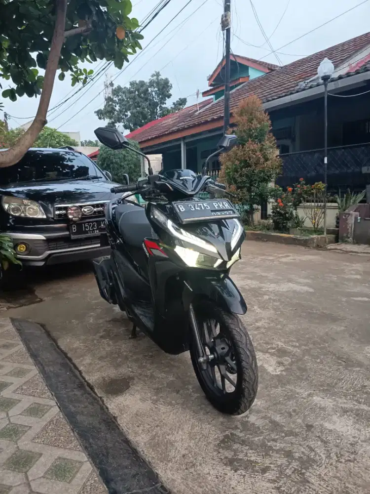 Vario New Led 125 CBS