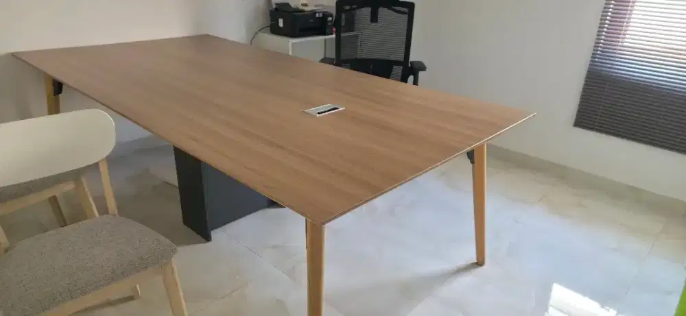 Meja Kantor & Kursi Kantor Informa