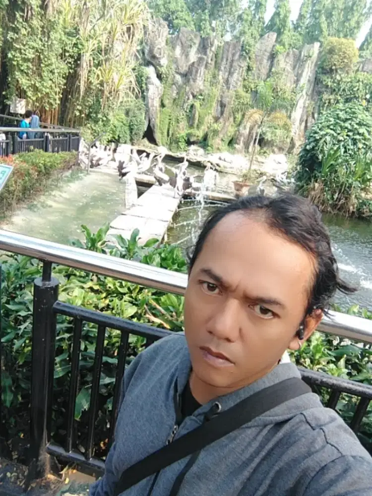 saya mencari pekrjaan apa aja tanpa ijasah