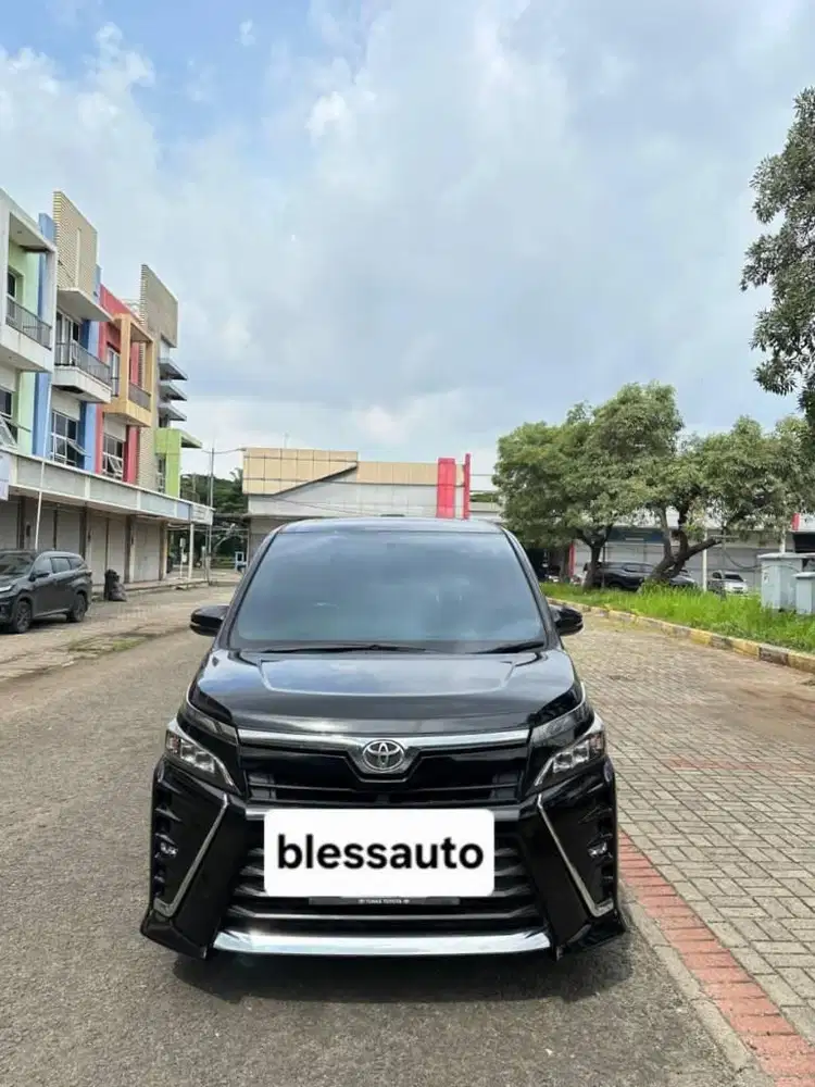 Toyota Voxy 2020 tdp15jt  2021 / record alphard 2019 hitam