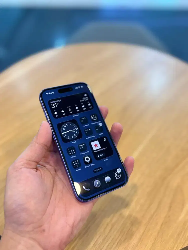 Iphone 16 basic blue marine