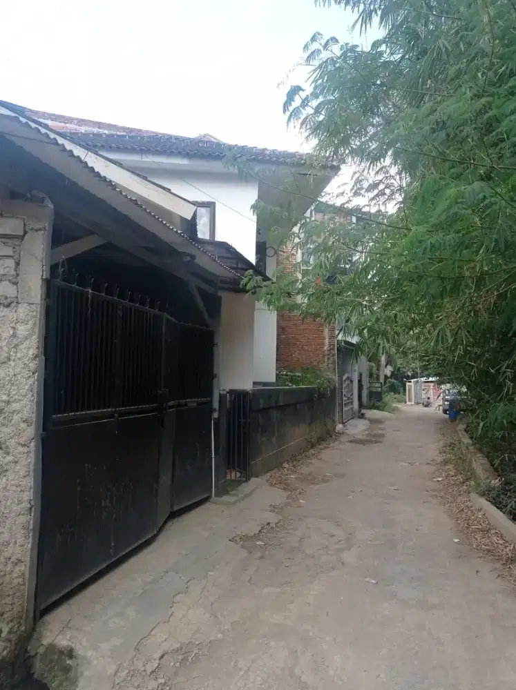 Di KONTRAKAN RUMAH DAERAH CIHANJUANG 3 KAMAR TIDUR / SEWA RUMAH