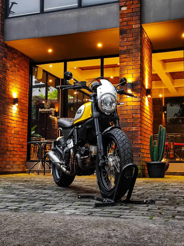 Ducati Scrambler 800 2016 TT FP Low Odo Like New