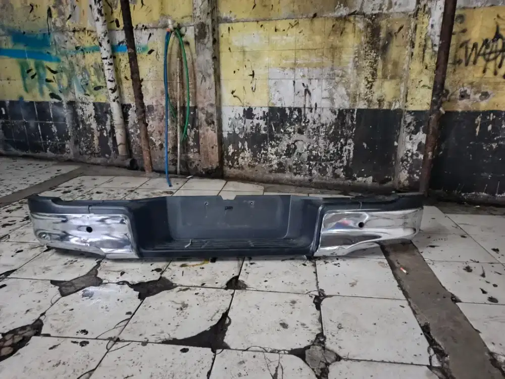 Jual body mobil hilux ori