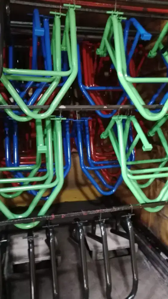 Di cari tenaga kerja 2 tukang las 2 peladen