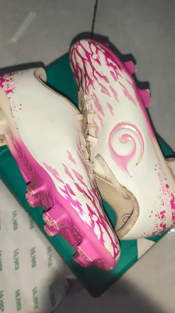 Sepatu sepakbola junior enkai uk 36