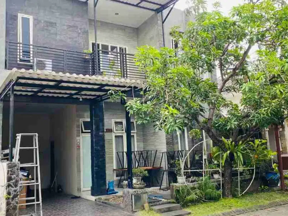 DI SEWAKAN RUMAH 2 LANTAI MUTIARA REGENCY LOKASI SUPER STRATEGIS