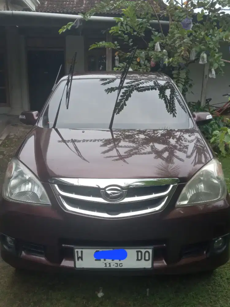 Xenia XI Duluxe+ 1.300CC 2010 Manual,Maroon