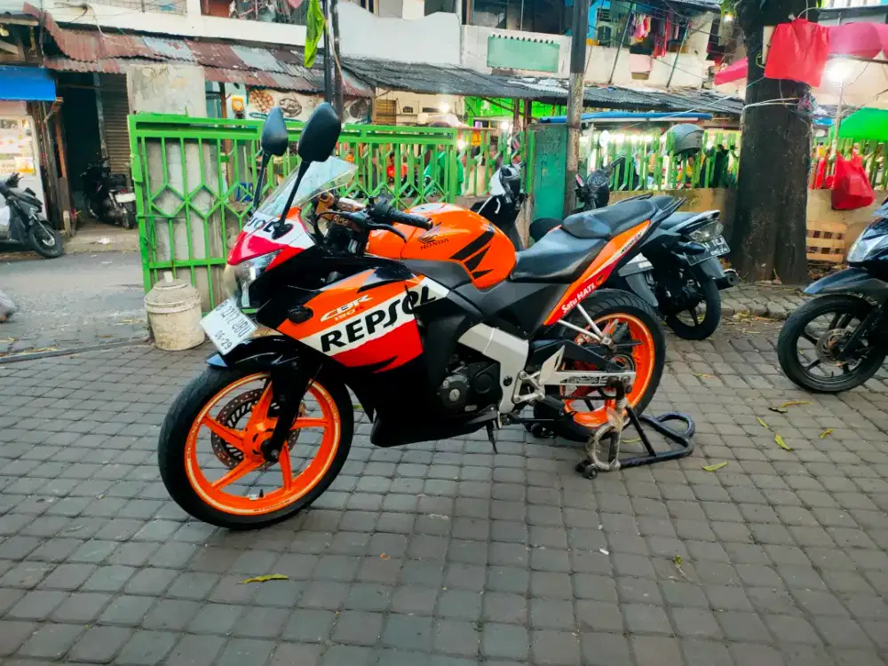 Honda CB150R PGM-FI Tahun 2013