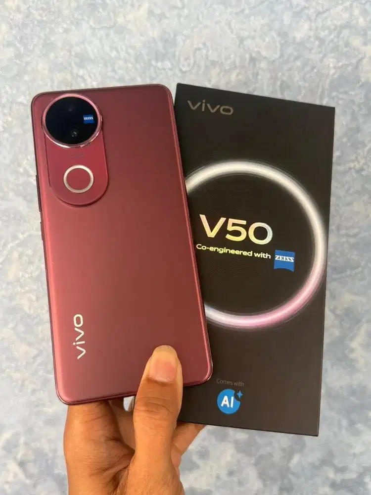 Vivo V50 12/256 Merah