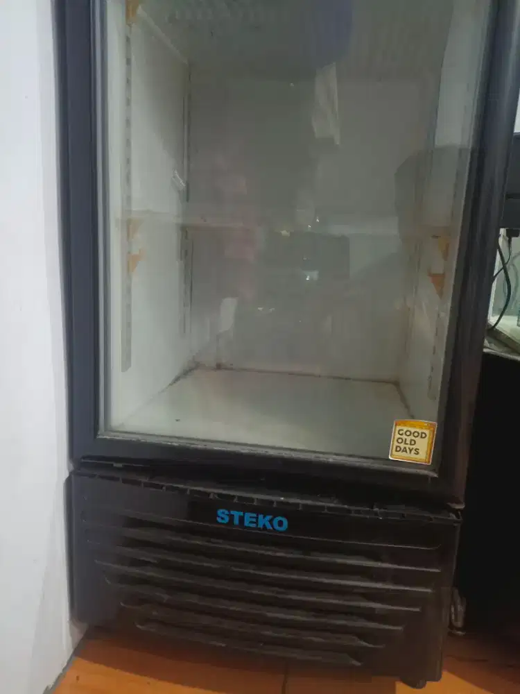 Showcase steko 4 rak