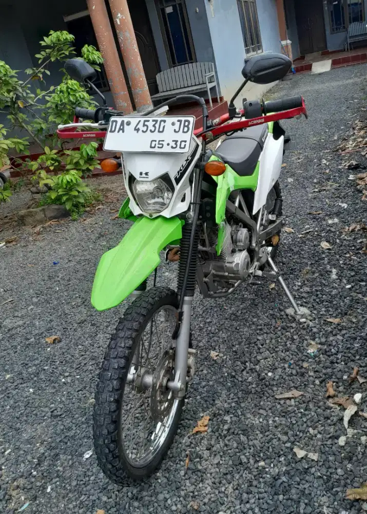 KLX 150 ORIGINAL PAJAK HIDUP SIAP PAKAI