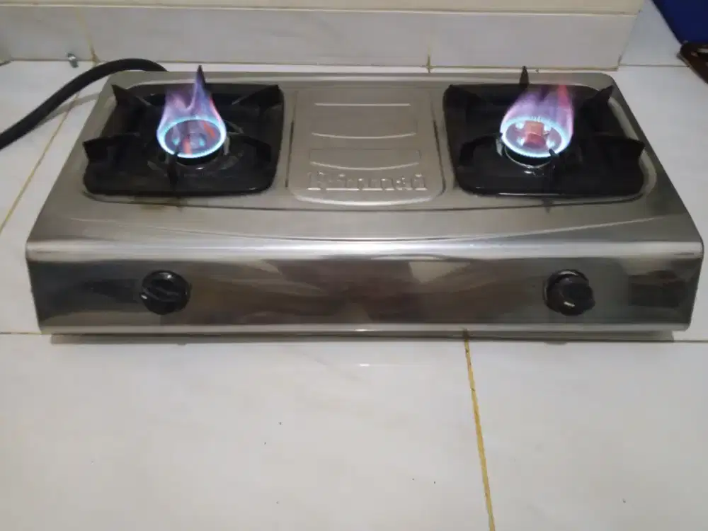 Kompor gas Rinnai 2 tungku (Kompor saja tanpa selang regulator)