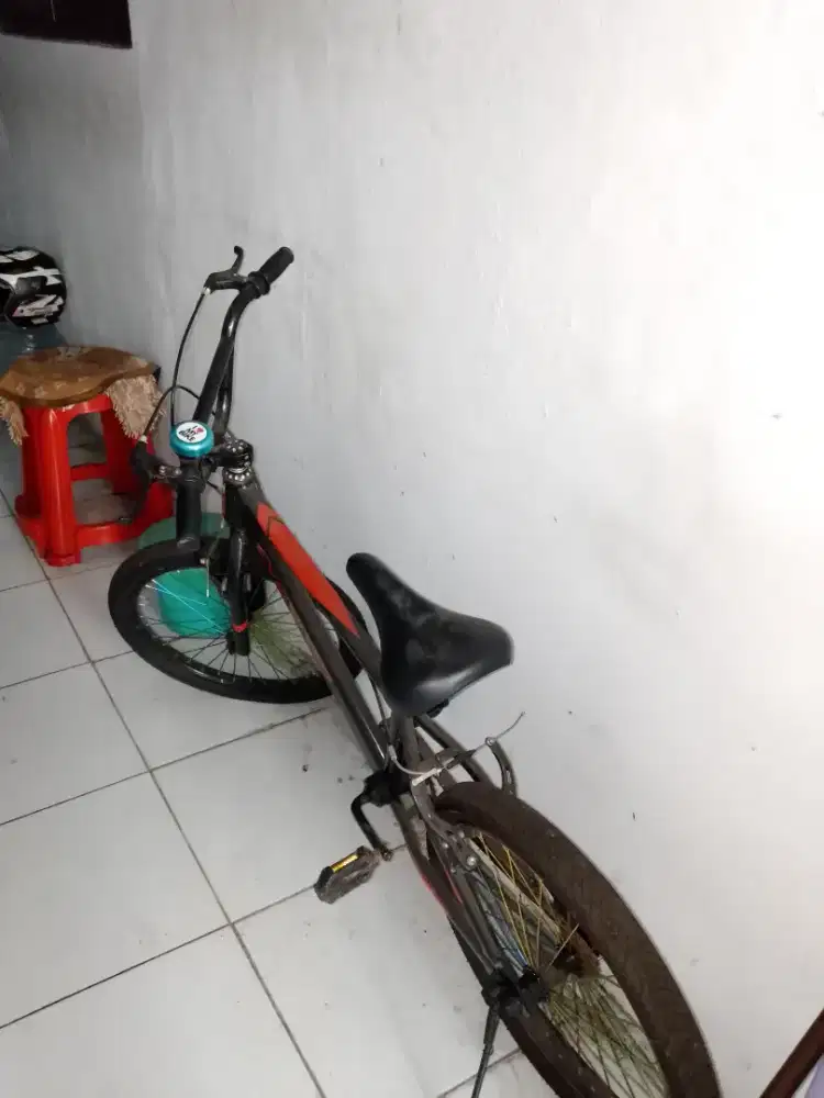 Di jual sepeda BMX, 350 k