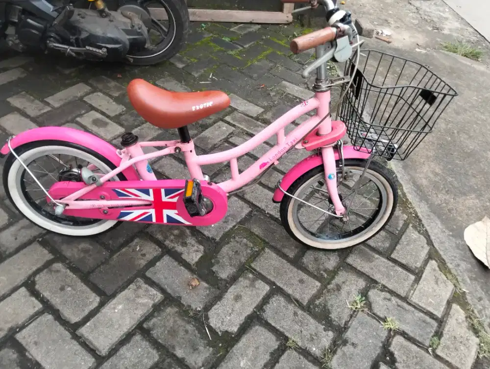 Jual mini London taxi UK 14 in usia 4 dan 5 thn