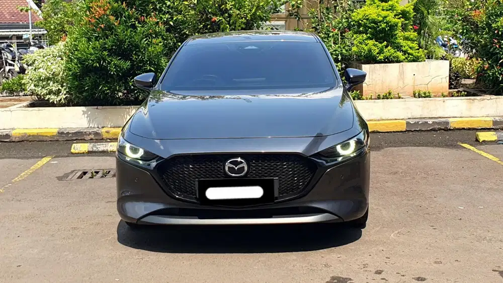 Mazda 3 hatchback skyactive 2023 sunroof abu