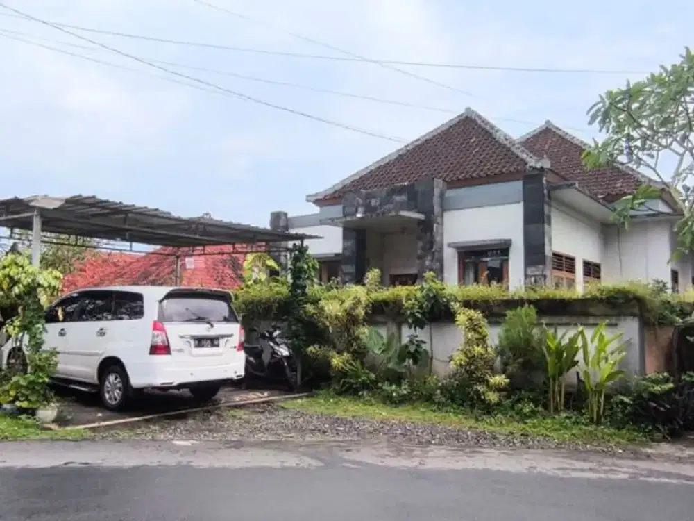 RUMAH PINGGIR JALAN UTAMA GOA GONG UNGASAN JIMBARAN BADUNG, BALI