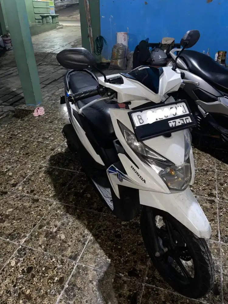 Honda Beat 2019 putih hitam