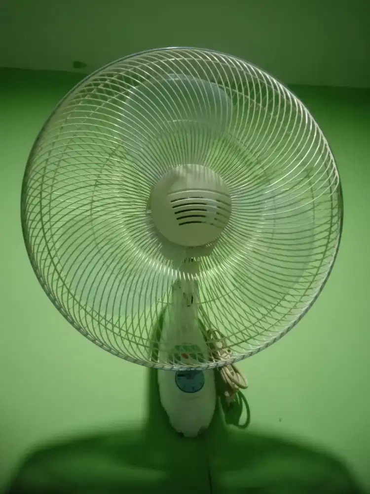 Kipas angin dinding 16 inch maspion normal siap pakai nego tipis