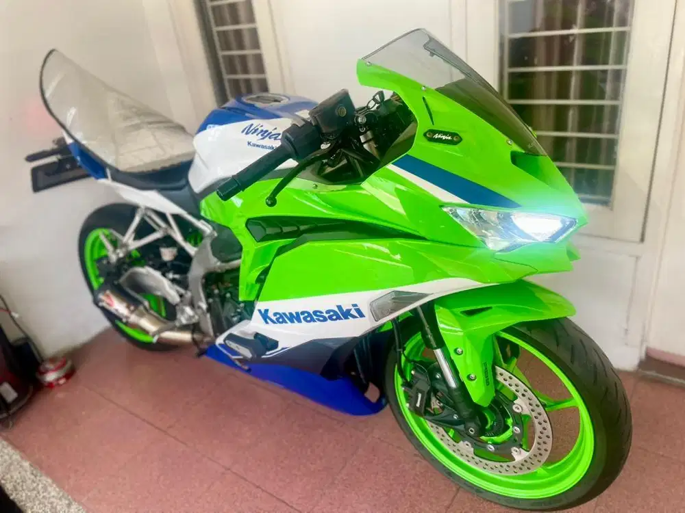 Kawasaki ZX25RR Tahun 2024 Special Anniversary 40 Th