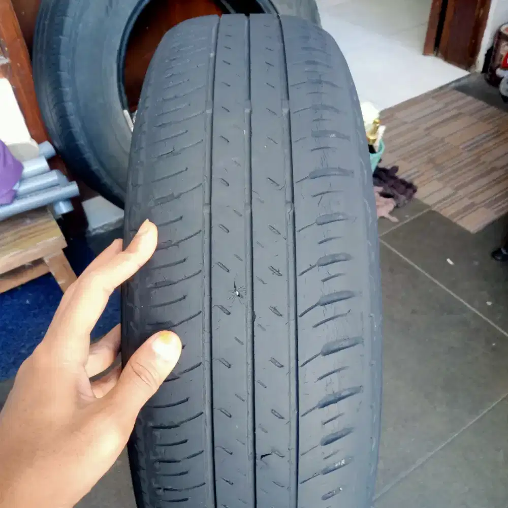 Ban Bridgestone 185/ 70 14