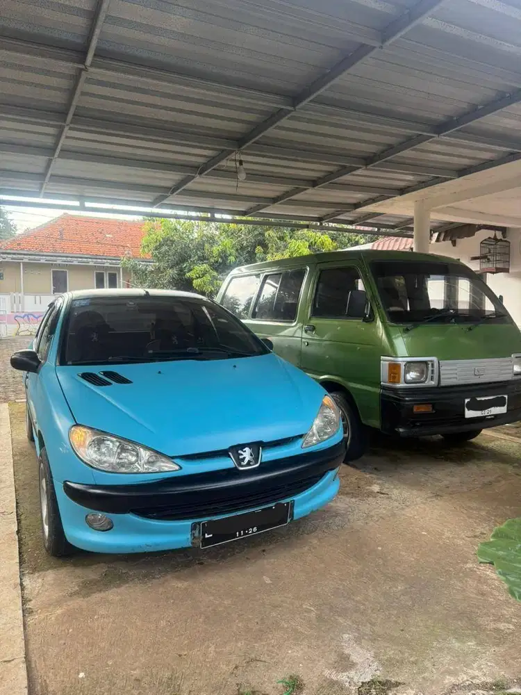 Peugeot 206 Tahun 2002 (Manual)