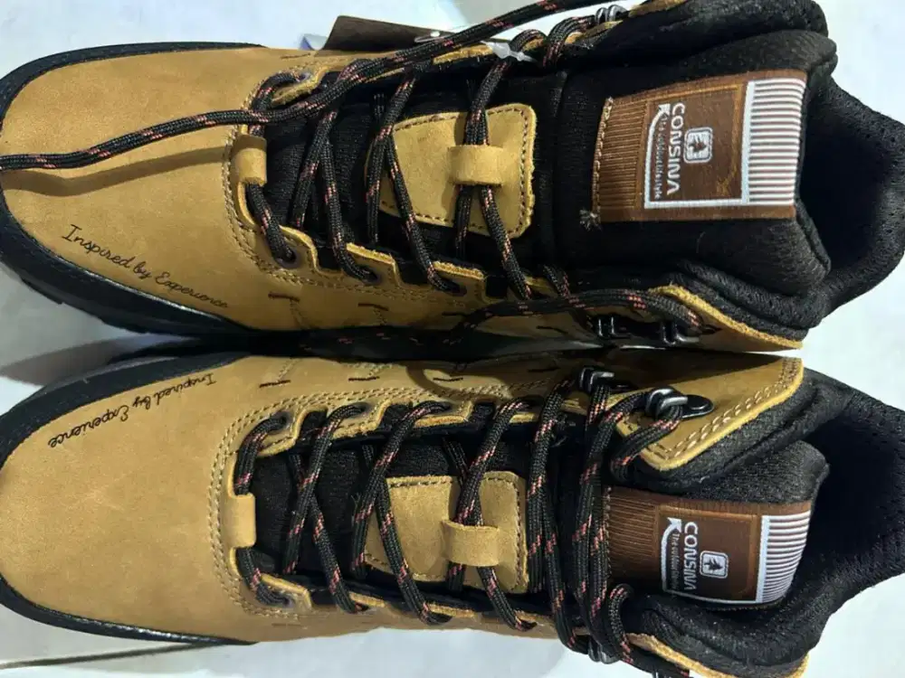 Sepatu Consina size 42