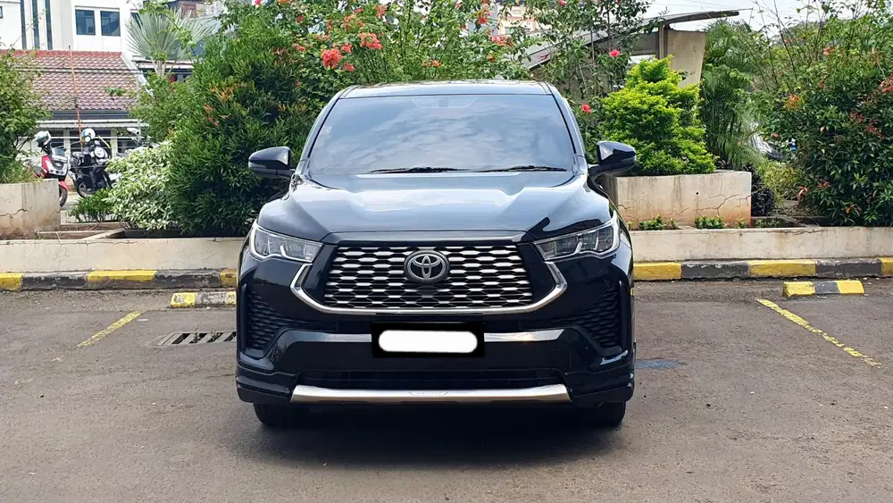 Km11rb toyota zenix v hybrid modelista 2024 hitam sunroof