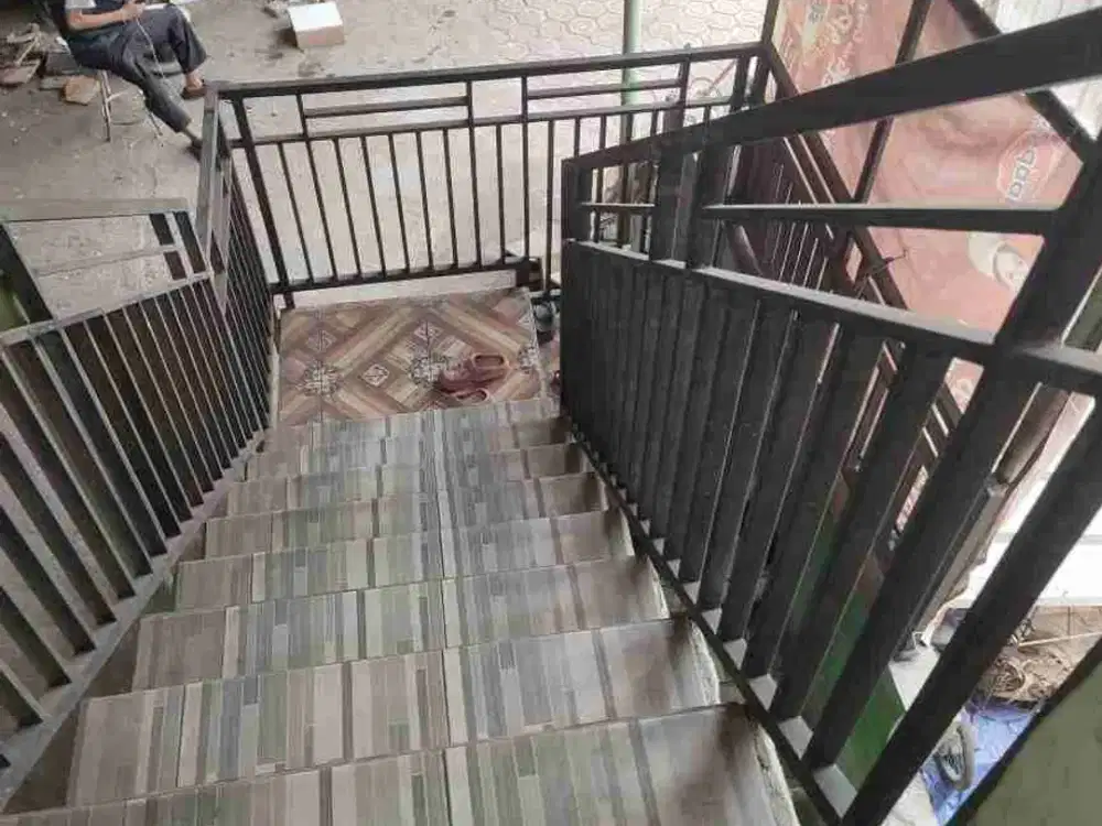 RUMAH 2Lantai DI JUAL PINGGIR JALAN UTAMA.
Luas tanah 443 M²
Luas bangunan 200 M²
Surat Hak Milik (sertifikat)
5 Menit ke Sumareccon
5 Menit ke stasiun cakung dan terminal terpadu pulo gebang
3 Menit ke stasiun Kranji.
Rumah 2 Lantai,5kamar tidur,3kamar m