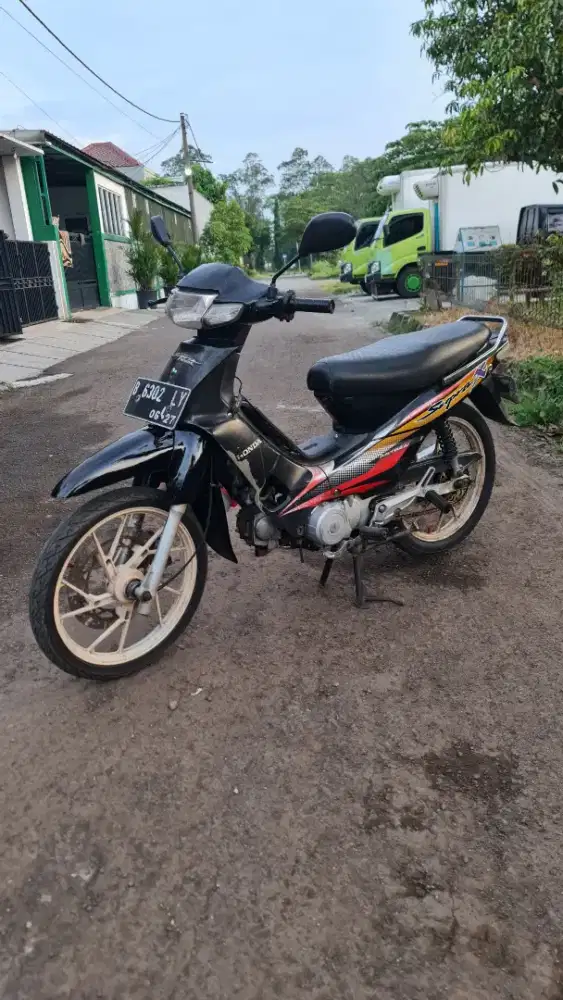 Supra x 2002 komplit pajak hidup