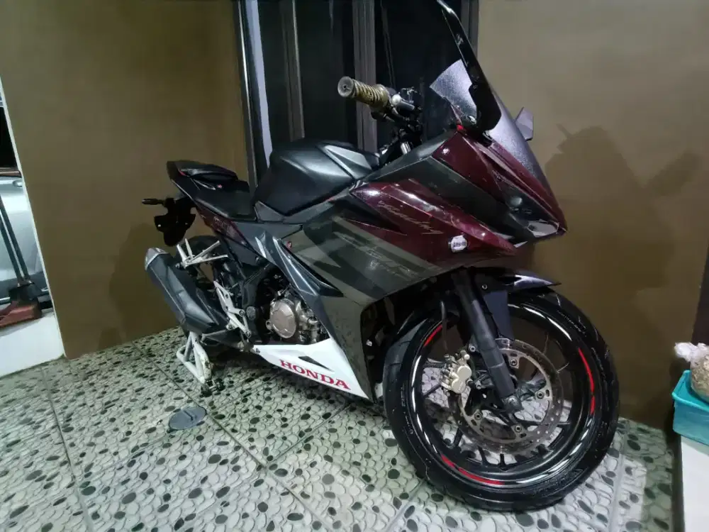 Dijual CBR 2018 - Pemilik Pertama - Kualitas Terjamin