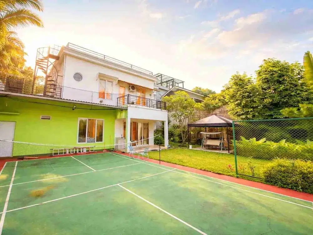 Rumah Mewah Siap Huni Jalaman Luas Di lengkapi Lapang Tenis Sentul City