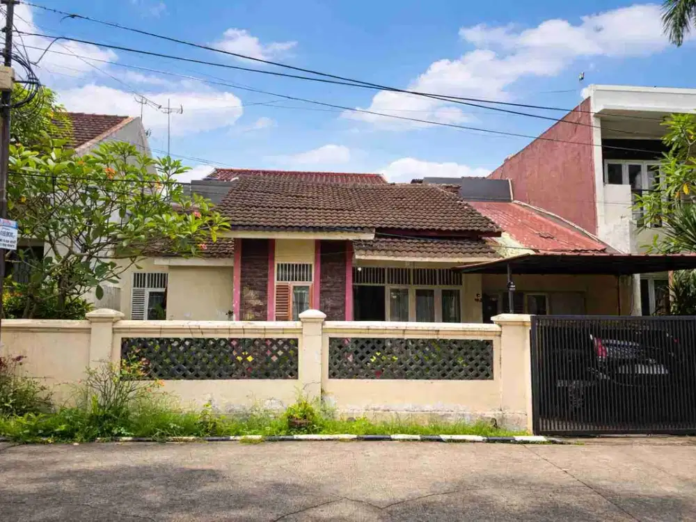 Rumah Luas Harga Terbaik Komplek Cinere Dekat Pintu tol