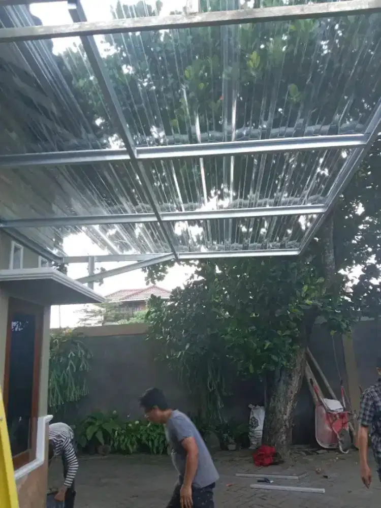 Galvum transparan terpasang