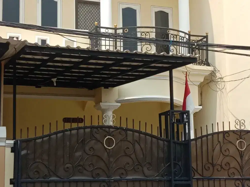 DIJUAL RUMAH CANTIK SIAP HUNI HADAP BARAT TURUN HARGA JUAL MURAH DI DURI KOSAMBI