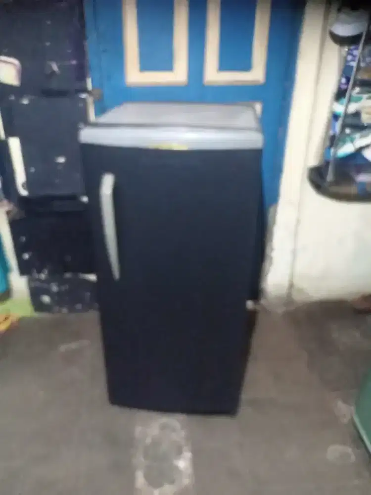 Jual kulkas Toshiba Glacio 1 pintu mesin ori dngin beku bisa di antar