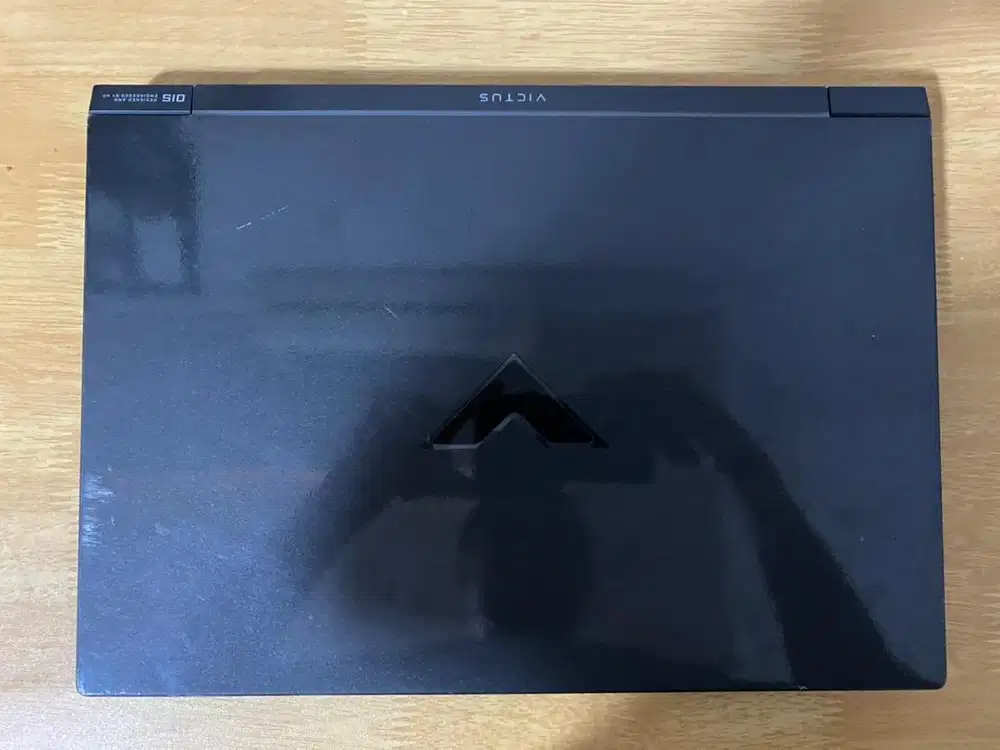HP Victus 15 Ryzen 7 RTX 4050 6GB/ 8 GB 512GB