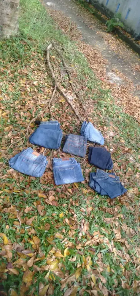 Di jual murah meriah aja semuanya  buruan yg cepat dia dapat