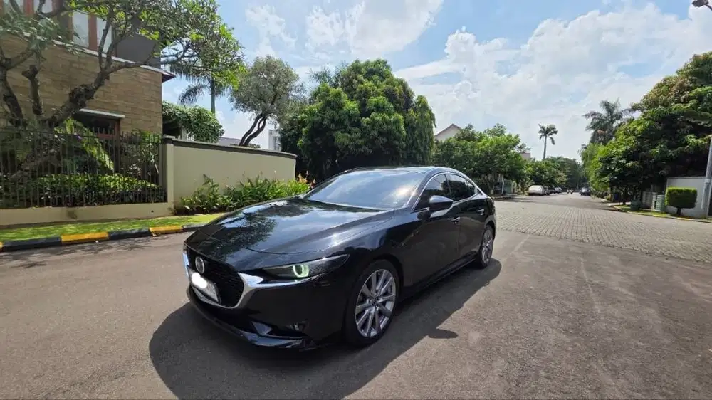 DIJUAL CEPAT Mobil Mazda 3 Sedan 2.0 AT 2020