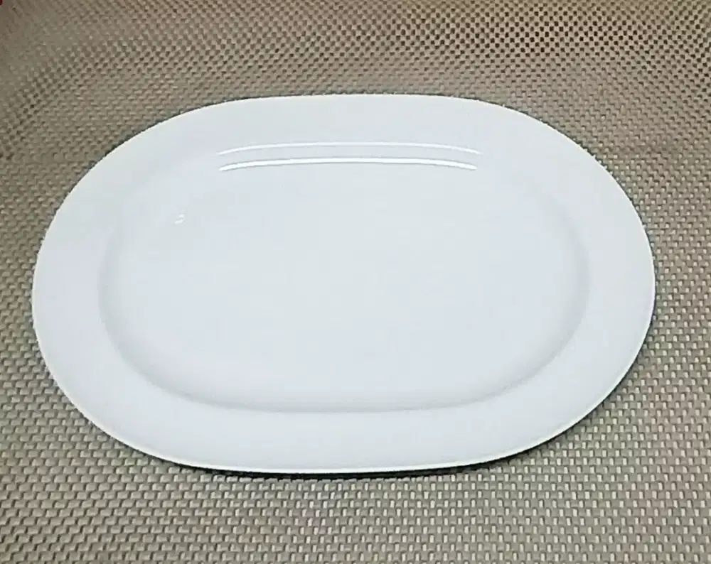 Piring platter fine porcelain Nikko Patra 4833